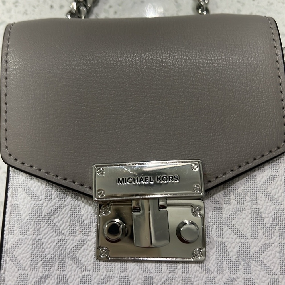 NWOT Michael Kors Women's Gray White Signature Chain Strap Crossbody Purse Bag - Picture 2 of 8